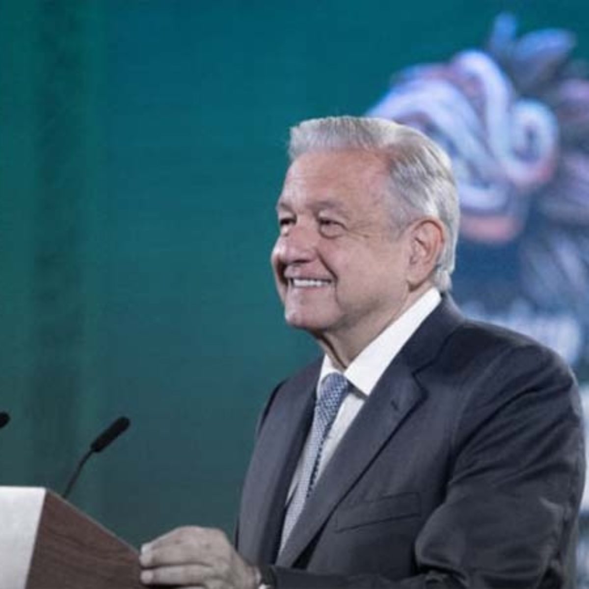 Su majestad AMLO The First - Yo Influyo